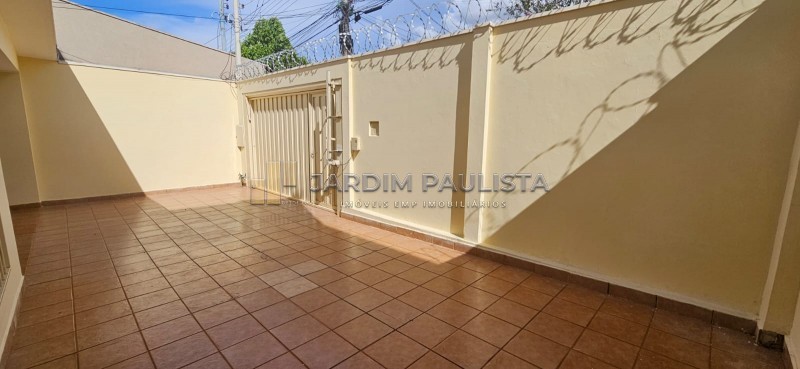 Casa para alugar com 3 quartos, 140m² - Foto 3